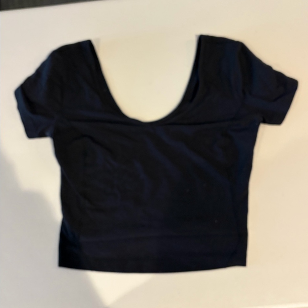 Black lululemon top size 4